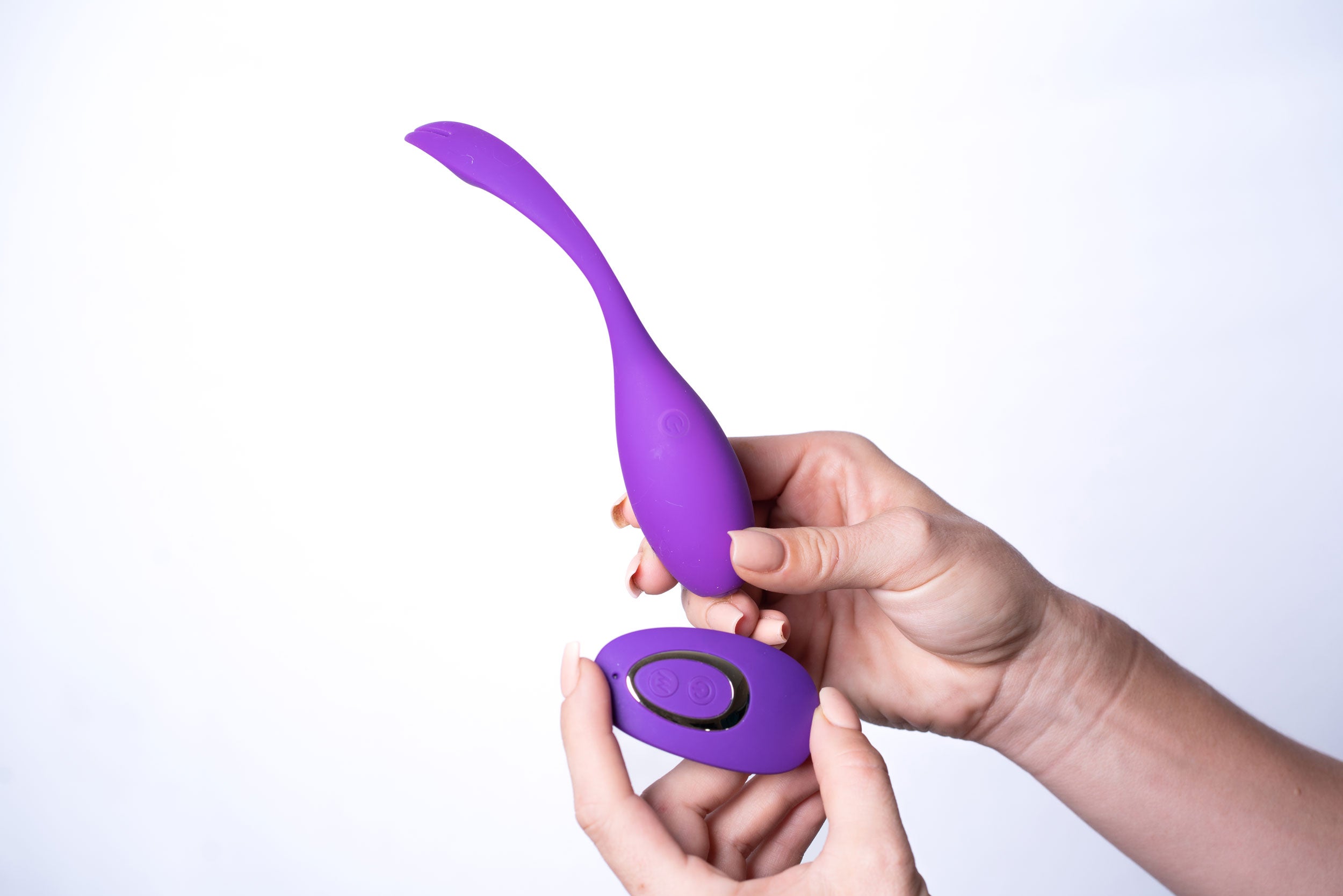 Syrene Remote Control Luxury USB Rechargeable  Bullet Vibrator - Purple-4